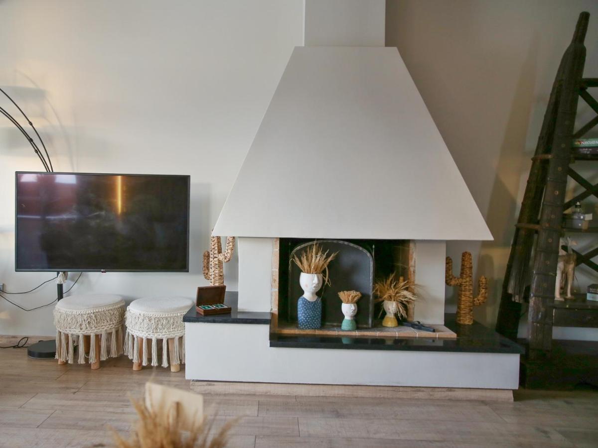 Boho Beach House In Itea-Delphi Eksteriør billede